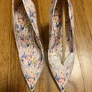 Brand new Aldo stiletto floral heels.